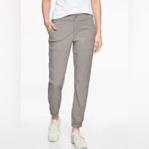 Athleta TREKKIE JOGGER gray size 4 gorpcore athleisure hiking camping sporty